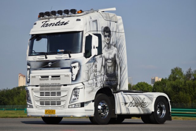 予約 01-4830 WSI 1/50 VOLVO Tantai VOLVO FH4 GLOBETROTTER