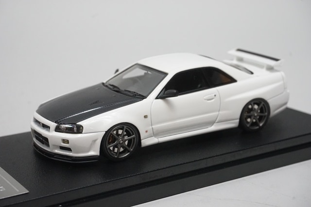 ニッサンスカイラインGT-R. 1/43 Amazon.com: Hot Wheels Premium Vehículo de Juguete Auto