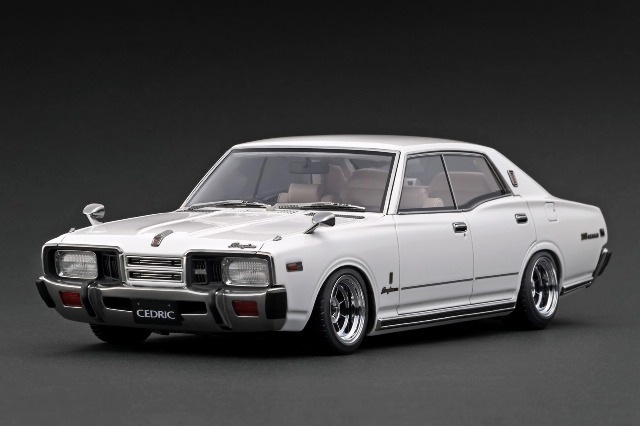 新品 IG3561 イグニッションモデル 1/18 日産 Nissan Gloris Brougham