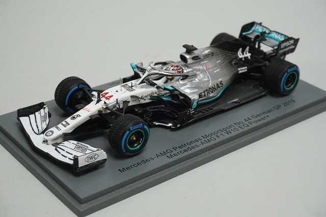 ミニチャンプス 1/43 メルセデスAMG F1 W11 EQ Performance No.44 2020