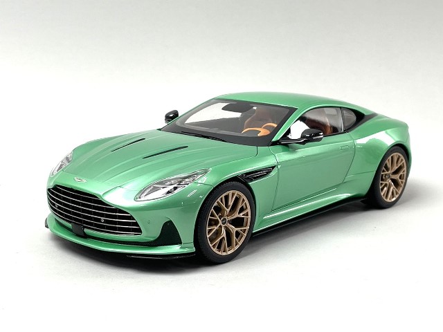 Xiaoguang Model 1/18 アストンマーティン db12 xiaoguang Model 1/18 Aston Martin DB12 die-cast alloy car