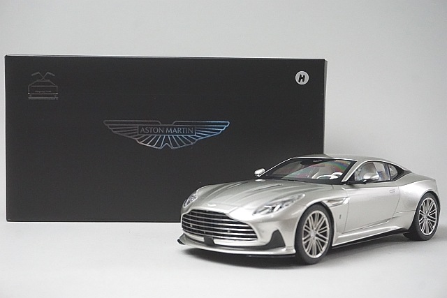 新品 8241221S XiaoGuang MODEL 1/18 アストンマーティン DB12