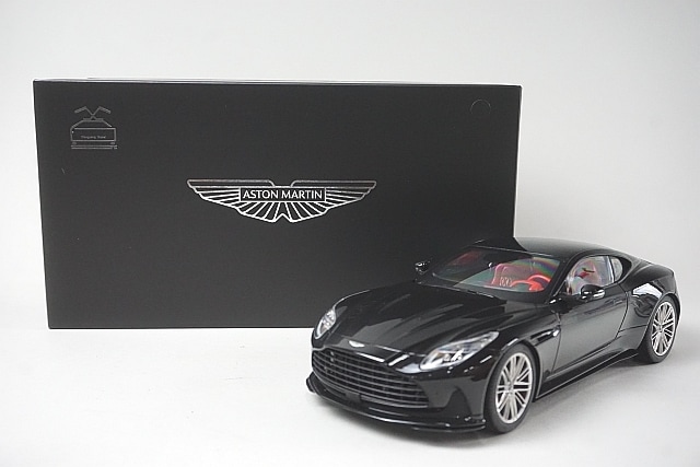 Xiaoguang Model 1/18 アストンマーティン db12 XiaoGuang MODEL 1/18 アストンマーティン DB12 2024 グリーン