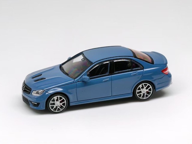 王一博　応援ミニカー 1：24 174×85×85mm 新品 KING MODEL 1/64 C63 AMG W204 Porcelain Blue, Boost Gear