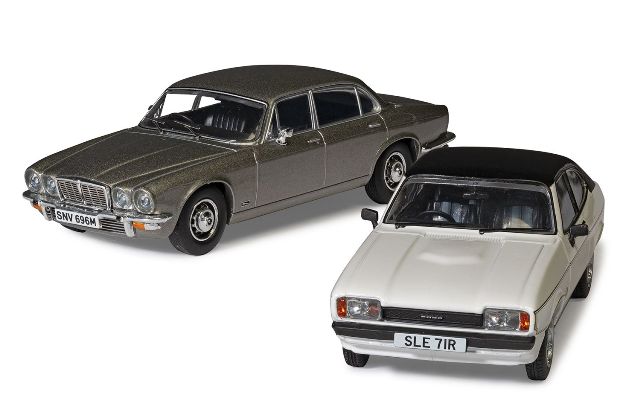 新品 CGCC91992 コーギー 1/43 Screen Stars 2台セット □フォード