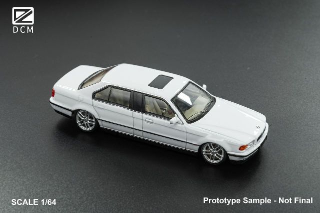 予約 DCM 1/64 BMW E38 L7 7シリーズ ローダウン ホワイト