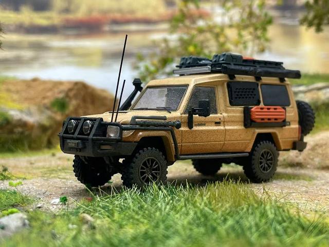 予約 Autobots Models AM 1/64 ランドクルーザー Land Cruiser