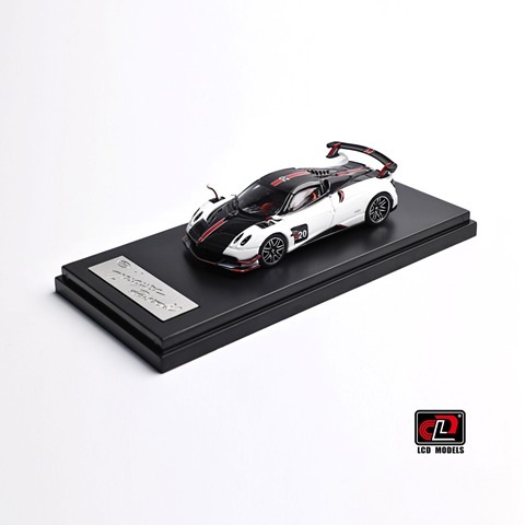 予約 LCD64011B-W LCD MODELS 1/64 パガーニ Pagani Huayra Roadster