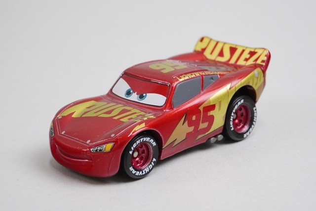 トミカ カーズ ライトニング・マックィーン (RRCタイプ/特別仕様