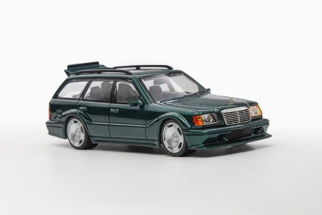 1/64 メルセデス ベンツ S124 新品 Mortal 1/64 メルセデス ベンツ MERCEDES BENZ S124 T
