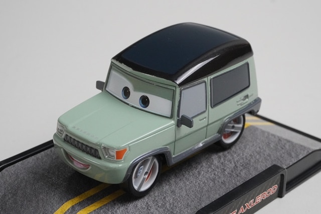 ディズニーストア カーズ2 マイルズ・アクセルロッド, Boost