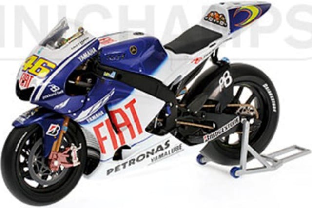 新品 122093246 ミニチャンプス 1/12 ヤマハ YZR-M1 TEAM FIAT