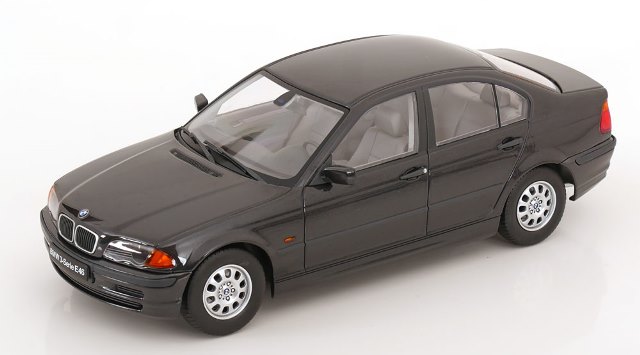 BMW 3シリーズ 1/18スケール ブラック 美品】BMW 3シリーズ 1/18 F30