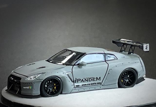 PGM 1/64 日産 R35 ロケットバニー フル開閉モデル グレー 新品 PGM-640703 PGM 1/64 Rocket Bunny R35 フル開閉モデル
