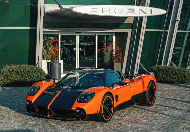 予約 P18223O BBR 1/18 パガーニ Pagani Utopia Coupe Arancio