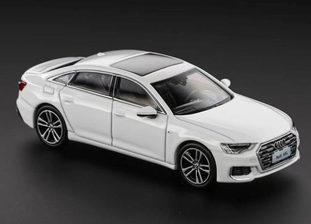 1/18 アウディS6 セダン　ミニカー　ホワイト　50台限定品 1/18 アウディS6 セダン ミニカー ホワイト 50台限定品 - メルカリ