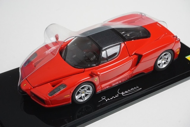 京商 1/43 フェラーリ エンツォ レッド 1/43 京商 05001RK フェラーリ エンツォ レッド/カーボンルーフ