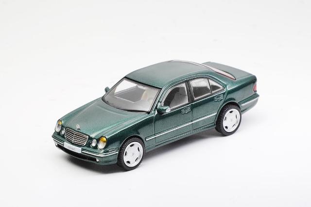 予約 LL-043-274 Shadow 1/64 メルセデス ベンツ E55 AMG Green