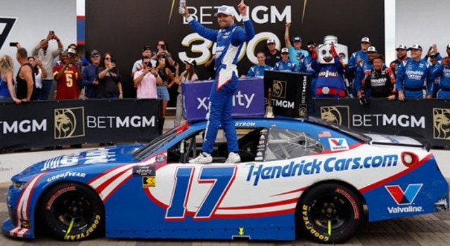 予約 LR332699 ライオネルレーシング 1/64 シボレー HENDRICKCARS.COM