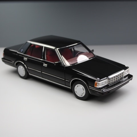 予約 8250612B-1 XiaoGuang MODEL 1/18 トヨタ クラウン MS122