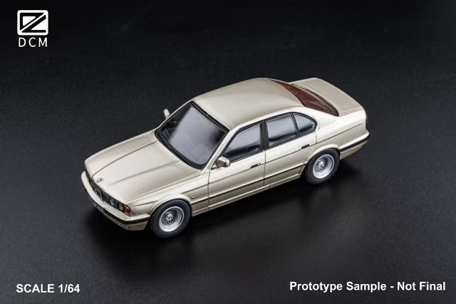BMW Mシリーズ　ミニカー　1/64 00137997-mini-gt-khmg194-ctn-