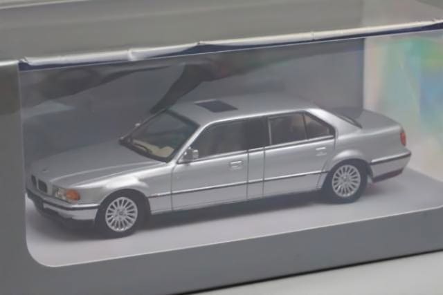 BMW M5 1/43 PMA ミニチャンプス ディーラー特注 シルバー BMW M5 1/43 PMA ミニチャンプス ディーラー特注 シルバー
