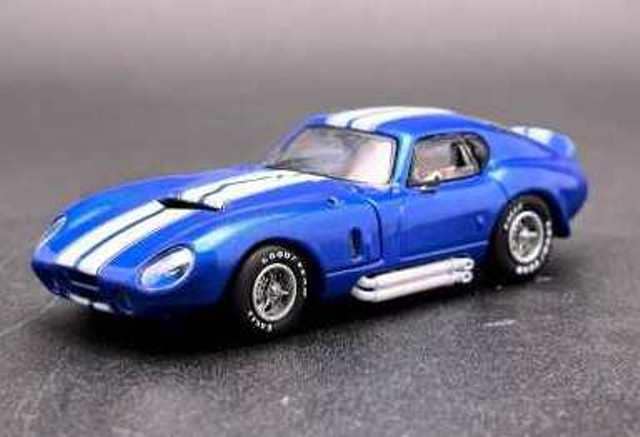 ミニカー Cobra Daytona Coupe #26 1:64 1965 Blue Shelby Cobra Daytona Coupe Diecast
