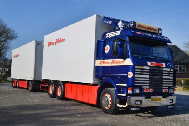 予約 01-4897 WSI 1/50 Klaus Nielsen SCANIA 3 SERIES 6X2 TAG AXLE