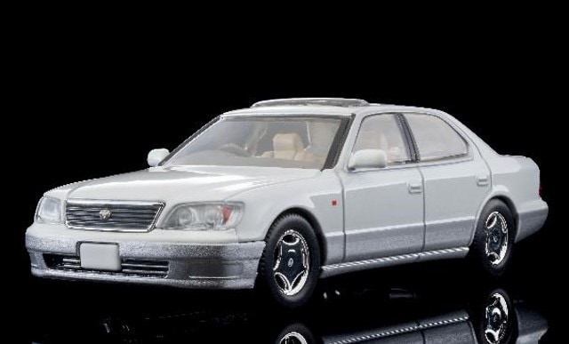 ラジコンカー　トヨタ　セルシオ　パール ホワイト 旧車　ビンテージ　美品　当時物 ラジコンカー トヨタ セルシオ パール ホワイト VOP 旧車