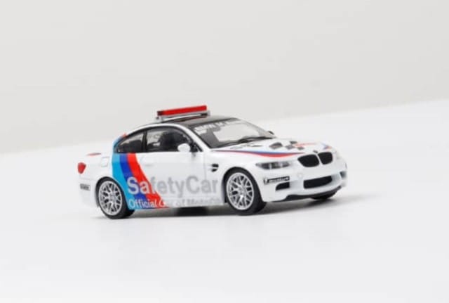 1／43ミニカーBMW M3クーべ E92 ホワイト 美品 000000149055_2wiEsGY.jpg