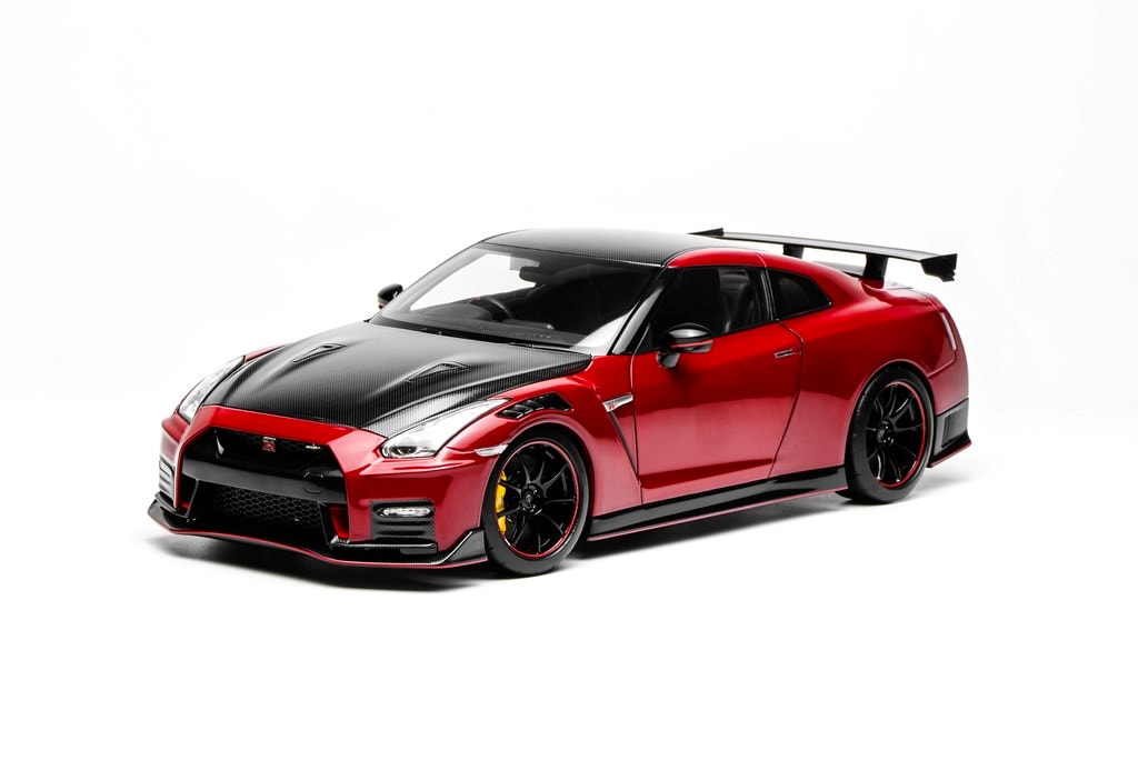 新品 M83527 モーターヘリックス 1/18 Nissan GT-R NISMO (R35
