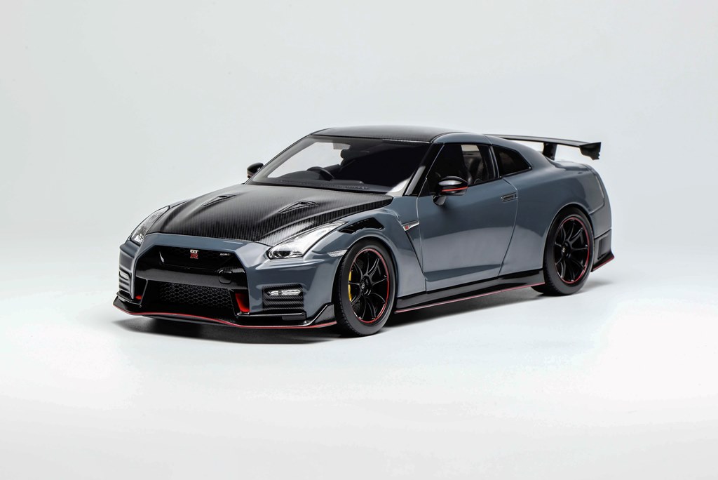 予約 M83530 モーターヘリックス 1/18 Nissan GT-R NISMO (R35