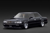 ���� IG3737 �����˥å�����ǥ�  1/18 �ȥ西 TOYOTA CROWN Royal Saloon G (130) Black 