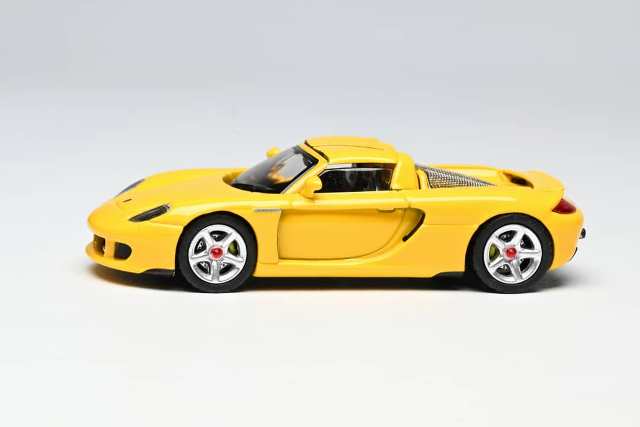 ポルシェ カレラ GT ミニカー 黄色 新品 Funny Model 1/64 ポルシェ カレラ Porsche Carrera GT Fayence