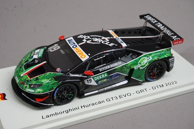 1/43 スパーク SG871 ランボルギーニ ウラカン GT3 EVO GRT DTM 2022