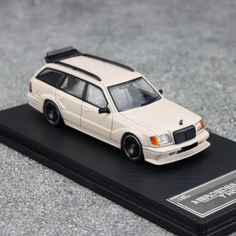 新品 Mortal 1/64 ベンツ Benz S124 Milk Tea Color, Boost Gear