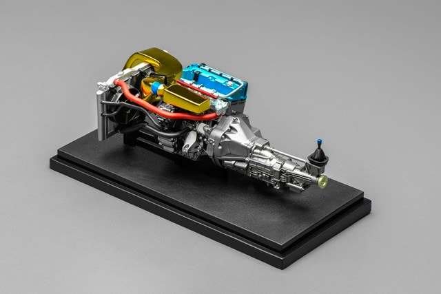 予約 M90125 モーターヘリックス 1/18 F22C J'S RACING 2.6L エンジン
