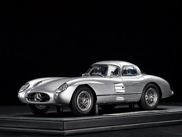 予約 V8 MODEL 1/18 メルセデス ベンツ Benz 300SLR Silver+Blue