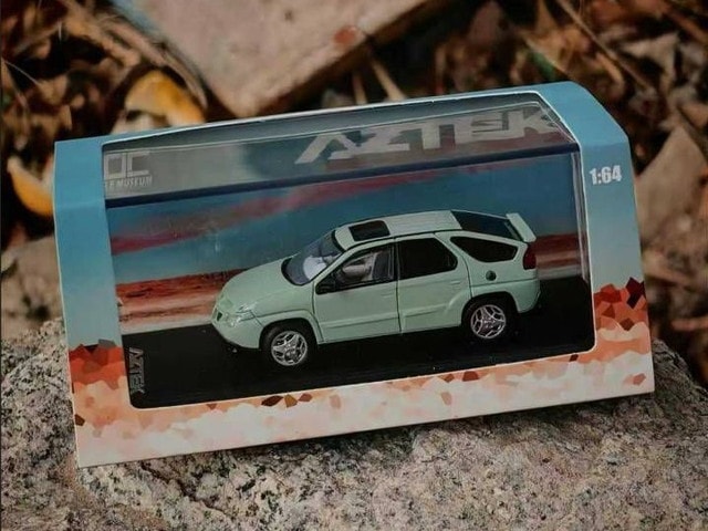 予約 GOC 1/64 2004 ポンティアック アズテック Pontiac Aztek Light