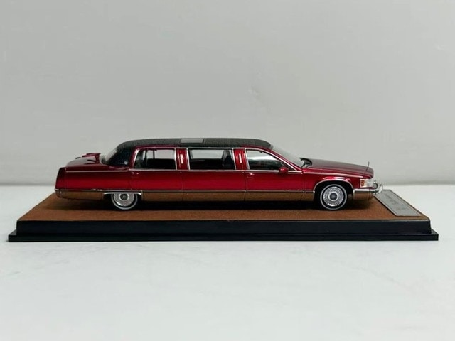 新品 XiaoGuang Model 1/64 キャデラック フリーウッド リムジン