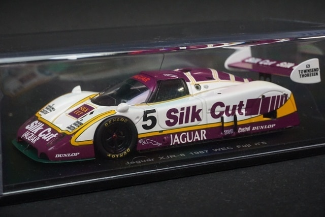 【美品】1/43 スパーク Jaguar XJR8 1987 Silk Cut 美品】1/43 スパーク Jaguar XJR8 1987 Silk Cut - メルカリ