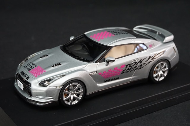 HPI NISSAN R35 GT-R バイブラントレッド 1/43 【公式通販】