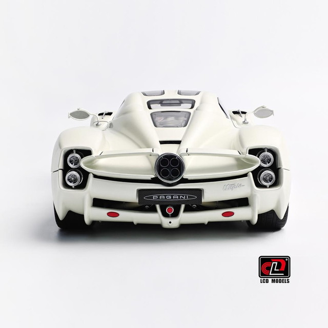 予約 LCD18024-PW LCD 1/18 パガーニ Pagani Utopia ユートピア