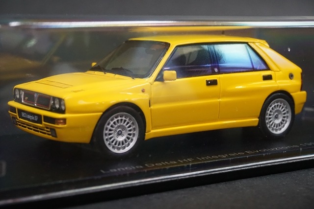 1/43 スパーク S8993 ランチア デルタ HF インテグラーレ