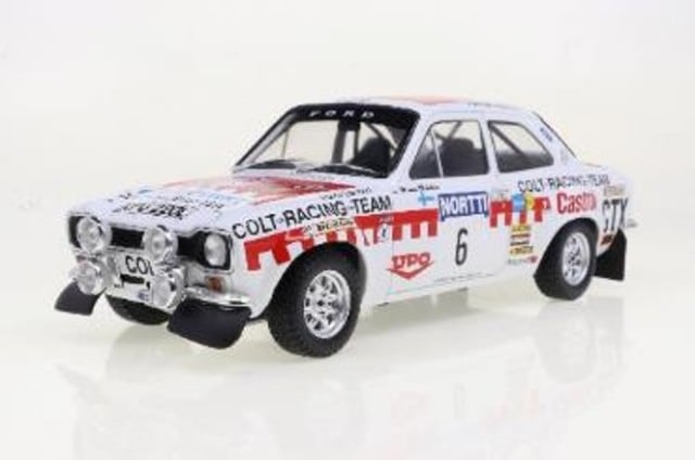 新品 18RMC141 イクソ 1/18 フォード エスコート MKI RS 1600 1974年