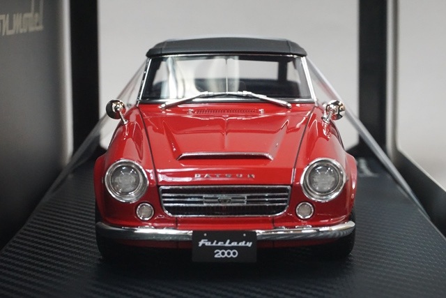 イグニッションモデル IG2712 ダットサン Fairlady SR311 イグニッションモデル 1/18 ダットサン フェアレディ 2000