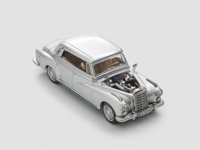 新品 Mortal 1/64 メルセデス ベンツ ロードスター Mercedes Benz 300D