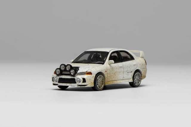 新品 M64015 モーターヘリックス 1/64 三菱 Lancer Evolution IV Muddy