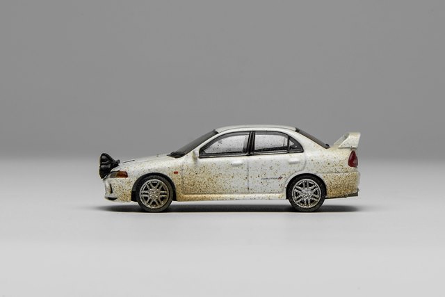 新品 M64015 モーターヘリックス 1/64 三菱 Lancer Evolution IV Muddy