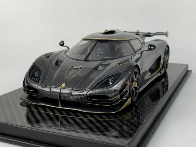 ͽ�� F078-156 �ե���ƥ������� 1/18 �����˥����� �������� Koenigsegg Agera RS phoenix carbon gold 